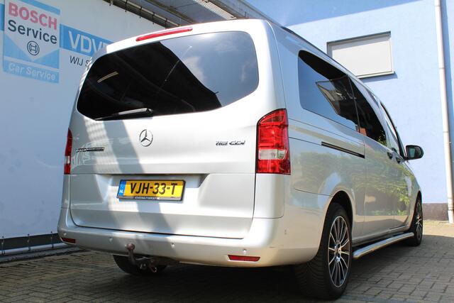 Mercedes-Benz VITO 116 CDI Extra Lang DC Comfort 6 Persoons | Incl. 12 maanden Garantie | Trekhaak | Achteruitrijcamera | Parkeersensoren V+A | Cruise controle | Navigatie | Climate controle | Schakelmogelijkheid aan stuurwiel | Getinte ramen | Sidebar | Dakrails |
