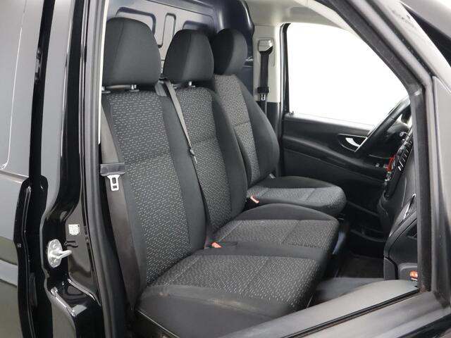 Mercedes-Benz VITO 119 CDI Aut. | Lang L2 | Climate Control | LM Velgen | Parkeercamera | 3-zits | Achterdeuren | Cruise Control | Navigatie | Certified