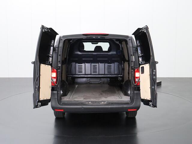 Mercedes-Benz VITO 116Cdi Lang Achterdeuren | Navigatie | Camera | 3-Persoons | Airco | Cruise | Betimmering
