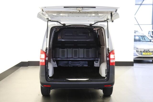 Mercedes-Benz VITO 110 CDI Lang EURO 6 - Airco - Leder. stoelen - Achteruitrijcamera - ¤11.950,- Excl.