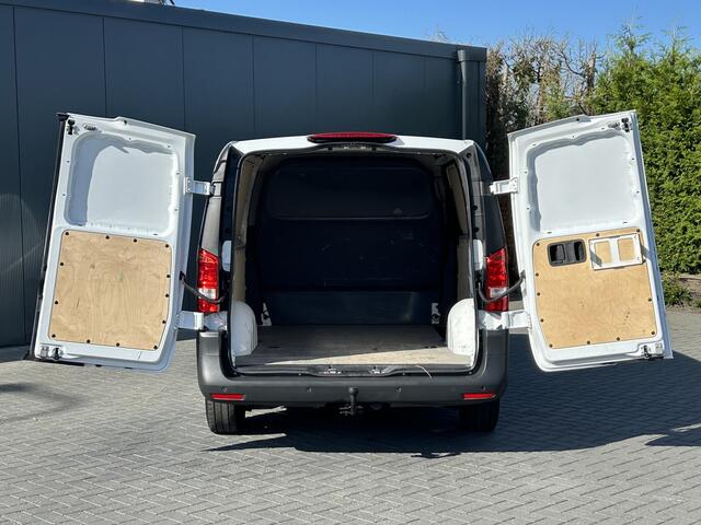 Mercedes-Benz VITO 110 CDI 102 PK RWD / L2H1 / 1e EIGENAAR / TREKHAAK / 50.667 KM !! / AIRCO / CRUISE / BLUETOOTH