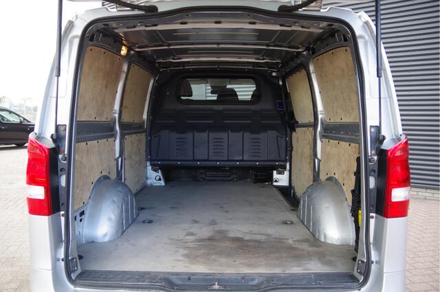 Mercedes-Benz VITO 114 CDI L2 3-ZITS, AUT. AIRCO, CRUISE, CAMERA, PARKEERSENSOREN, NL AUTO, NAP