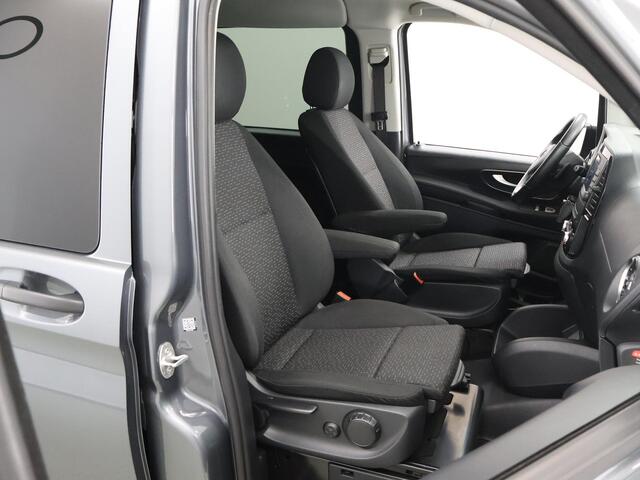 Mercedes-Benz VITO 119 CDI | L3 XL | DUBBEL CABINE | 190 PK | AUT. | LED | NAVIGATIE | CLIMATE CONTROL | CAMERA | PARKEERSENSOREN | BETIMMERDE LAADRUIMTE | TREKHAAK | METALLIC | CARPLAY / ANDROID AUTO | 17" LICHTMETALEN WIELEN