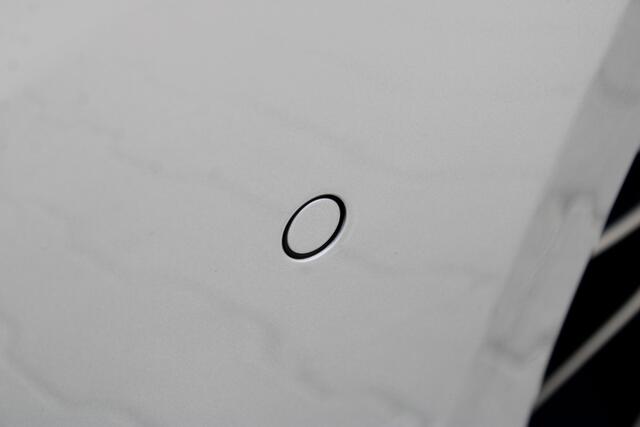 Mercedes-Benz VITO 116 CDI Extra Lang DC Comfort 6 P. | Incl. 12 maanden garantie | Trekhaak met 2000 kg trekgewicht | Achteruitrijcamera | Parkeersensoren | Cruise controle | Navigatie | Climate controle | Getinte ramen | Sidebar | Dakrails |