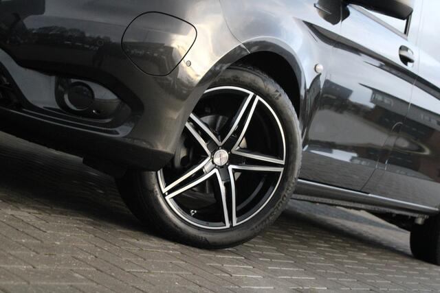 Mercedes-Benz VITO eVito Extra Lang 66 kWh 116pk - Leder - Camera - LED - Carplay/Android - PDC - Stoelverwarming - Snelladen - Rijklaar