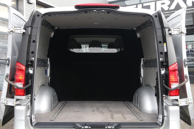 Mercedes-Benz VITO 190PK CDI | DC | L2H1 | Standkachel | Cruise | Airco..