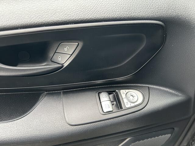 Mercedes-Benz VITO 116 CDI L3 Pro / 2500KG Trekhaak / MBUX / Camera / Navigatie / Cruise control / Airco / LMV