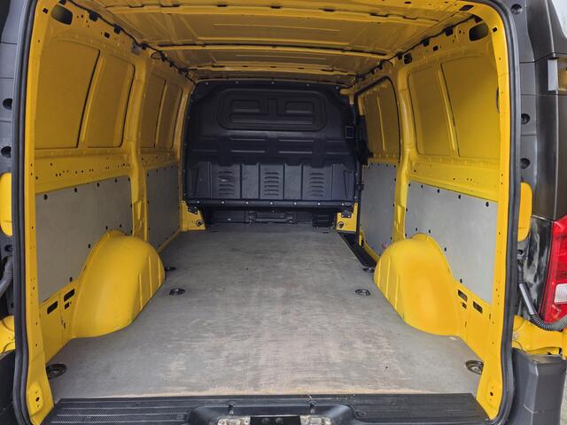 Mercedes-Benz VITO eVito Lang 41 kWh Airco Achteruitrijcamera Verwarmde voorstoel