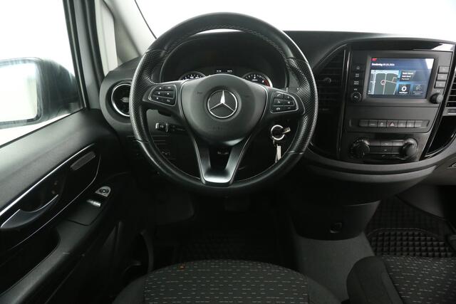 Mercedes-Benz VITO 114 CDI Lang | Aut. | Airco | Camera | Adap. Cruise | Trekhaak | 3 Zits | Carplay