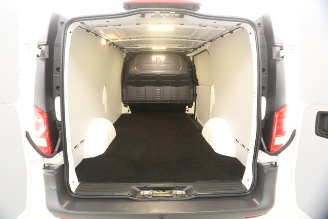 Mercedes-Benz VITO 114 CDI Lang | Aut. | Airco | Camera | Adap. Cruise | Trekhaak | 3 Zits | Carplay