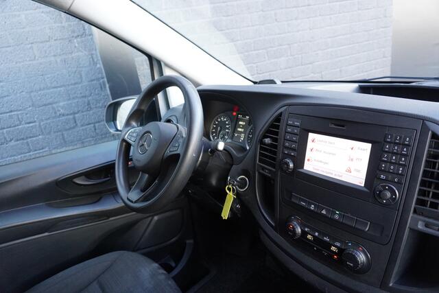 Mercedes-Benz VITO 114 CDI Automaat EURO 6 - A/C Climate - Cruise - Camera - Trekhaak - ¤ 15.950,- Excl.