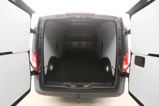 Mercedes-Benz VITO 114 CDI Extra Lang | Aut. | Sfeer | Airco | Camera | Adap. Cruise | Carplay | 3 Zits | Trekhaak | Navi