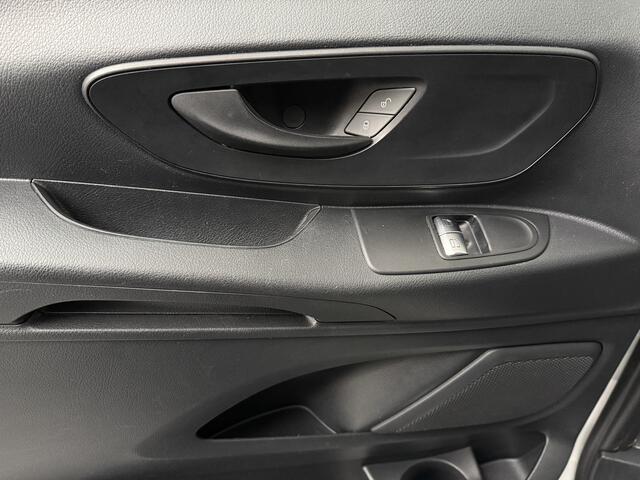 Mercedes-Benz VITO 114CDI Automaat Personenbus | 9-Persoons | Extra Lang | Prijs incl BTW ¤ 26499,-- | Airco | Cruise | 2-2-2-3 Stoelopstelling