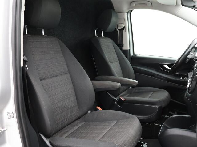 Mercedes-Benz VITO 119 CDI 190 PK AUT. L2H1 + 2 SCHUIFDEUREN | LED | CAMERA | 2500 KG TREKHAAK | 18 INCH LMV