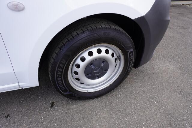 Mercedes-Benz VITO 114 CDI 136pk Automaat Lang L2 Trekhaak Apple Carplay Camera Navi Stoelverwarming ACC Cruise control