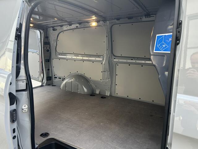 Mercedes-Benz VITO 116 CDI L3 Pro Facelift / 2500KG Trekhaak / MBUX / Camera / Navigatie / Cruise control / Airco / LMV