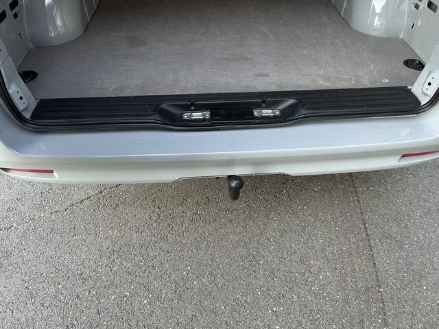 Mercedes-Benz VITO 116 CDI L3 Pro Facelift / 2500KG Trekhaak / MBUX / Camera / Navigatie / Cruise control / Airco / LMV