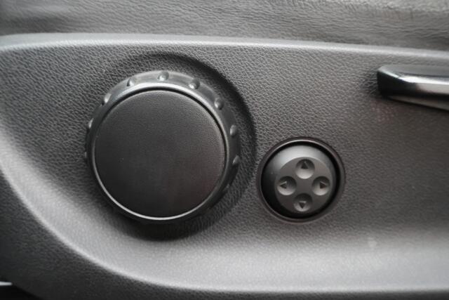 Mercedes-Benz VITO 114 CDI Lang DC Comfort 6p. Leer, Camera, LED, Apple Carplay, Trekhaak, Climate, 18"