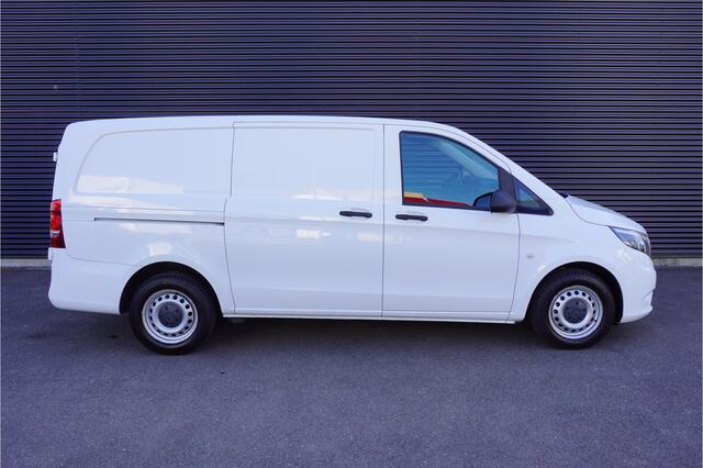 Mercedes-Benz VITO 114 CDI 136pk Automaat Lang L2 Trekhaak Apple Carplay Camera Navi Stoelverwarming ACC Cruise control
