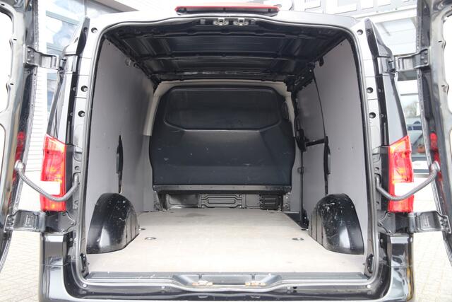 Mercedes-Benz VITO 190PK CDI | Aut. | L2H1 | Trekhaak | Camera | Clima..