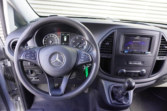 Mercedes-Benz VITO 116 CDI 160pk Lang L2 Airco Cruise control Trekhaak Parkeersensoren 17" Velgen