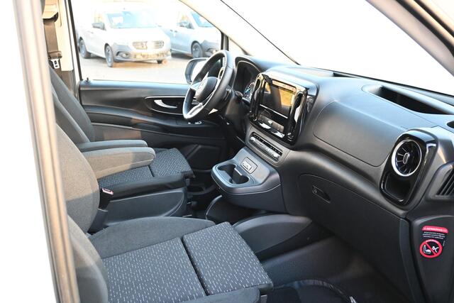 Mercedes-Benz VITO eVito 112 L2 60 kWh Snellader, Smartphone integratiepakket, Leder stuur, Winter pakket, Etc.