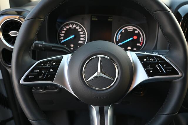 Mercedes-Benz VITO eVito 112 L2 60 kWh Snellader, Smartphone integratiepakket, Leder stuur, Winter pakket, Etc.