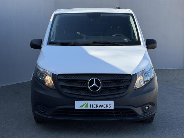 Mercedes-Benz VITO 114 CDI Lang / Trekgewicht 2000 Kg / Navigatie / Cruise Control / Airco / Parkeersensoren / Stoelverwarming / Achteruit rij camera /