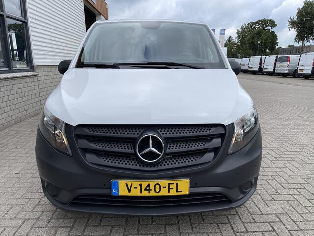 Mercedes-Benz VITO 109 CDI Lang L2H1 / rijklaar ¤ 14.950 ex btw / lease vanaf ¤ 329 / cruise / trekhaak / airco / navigatie / achteruit rijcamera / achterdeuren / euro 6 diesel !