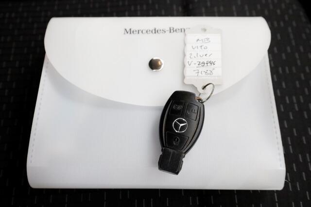 Mercedes-Benz VITO 114 CDI 136pk Compact 9G Automaat 2x Schuifdeur/LED/Camera/Inrichting 11-2022
