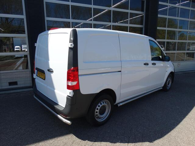 Mercedes-Benz VITO 111 CDI | FWD | Trekhaak 2000 kg | Parkeersensoren voor & achter