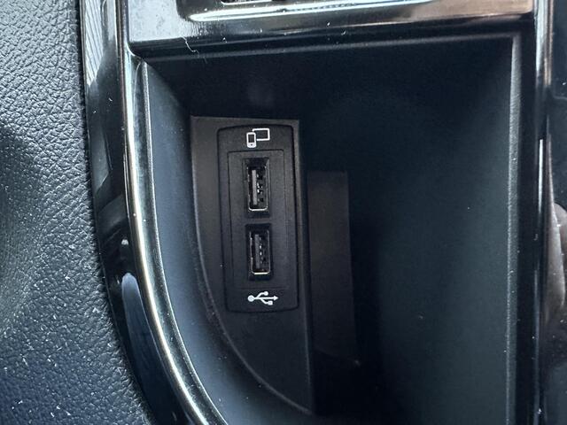 Mercedes-Benz VITO 110 CDI L2 Airco Navigatie Parkeersensoren Achterdeuren Apple Carplay etc