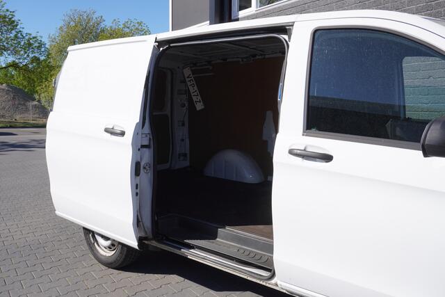 Mercedes-Benz VITO 111 CDI Lang EURO 6 - Airco - Cruise - Trekhaak - ¤ 14.499,- Excl.