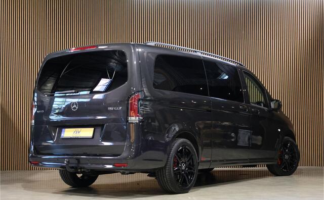 Mercedes-Benz VITO 119 CDI 4-Matic DC L3 XL | AMG | L+R Schuifdeur | Dubbel cabine | Navigatie | CarPlay | Camera | Lederen bekleding | Stoelverwarming | 2500 kg trekgewicht | Trekhaak | 4x4 | Multibeam Led | PDC V+A