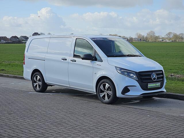 Mercedes-Benz VITO eVito 112 L2 60 kWh 112 60kWh 261Km WLTP Nieuw-Type MBUX Bumpers-Kleur LED Lm-Velgen 80kw-Snelladen