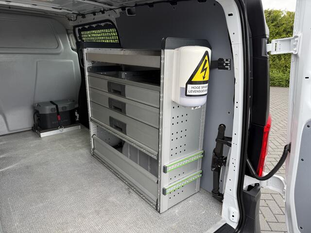 Mercedes-Benz VITO eVito 66 kWh / FULL ELECTRIC / L2H1 / AUTOMAAT / BOTT INRICHTING / 1e EIG. / CAMERA / 3-ZITS / CRUISE