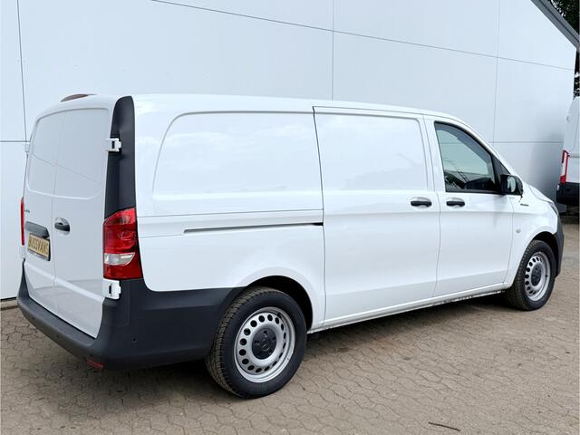 Mercedes-Benz VITO eVito 112 66kWh L2 Elektrisch 97.7% (SOH) 280km WLTP Climate Control Cruise Control Carplay Camera Stoelverwarming Parkeersensoren