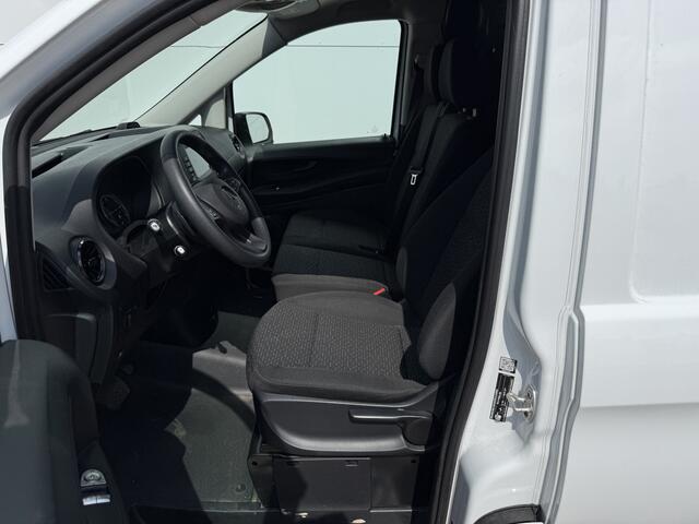 Mercedes-Benz VITO eVito 112 66kWh L2 Elektrisch 97.7% (SOH) 280km WLTP Climate Control Cruise Control Carplay Camera Stoelverwarming Parkeersensoren