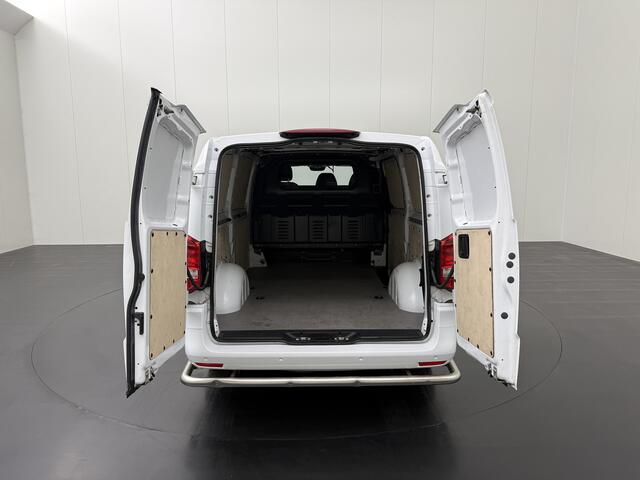 Mercedes-Benz VITO eVito Lang 41 kWh | Navigatie | Camera | 3-Zits | Betimmering