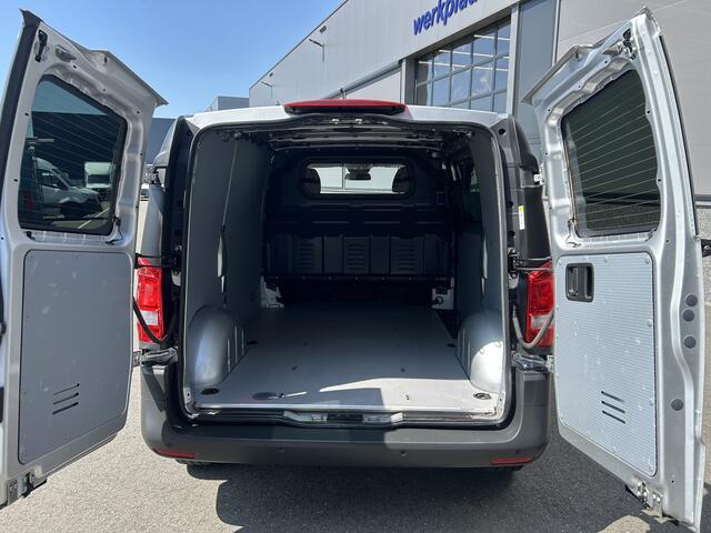 Mercedes-Benz VITO 114 CDI Camera / Navigatie / Parkeersensoren / Cruise control / Airco / 270 Graden achterdeuren