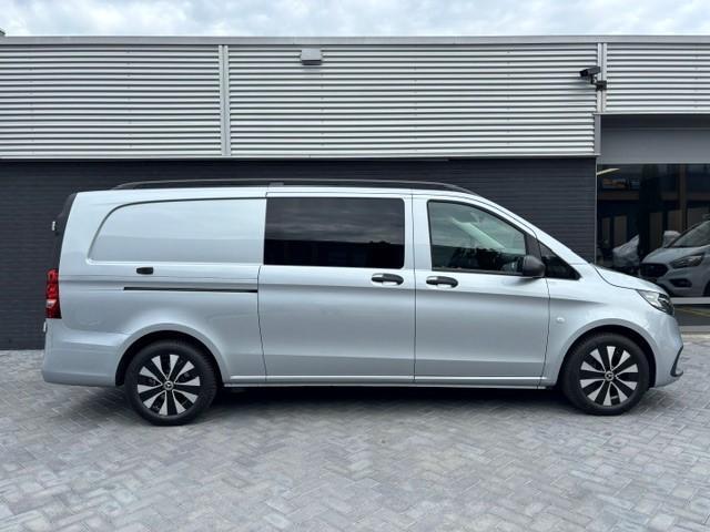Mercedes-Benz VITO 119 CDI XL L3 | PRO | AUT. | MULTI-BEAM LED | DUBBEL CABINE + 2X ZIJSCHUIFDEUR |ACHTERDEUREN | ALARM | DODEHOEKDETECTIE | TREKHAAK | SPOORASSISTENT | CHROOM INTERIEUR PAKKET | CERTIFIED | Apple Carplay