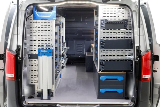 Mercedes-Benz VITO CDI 136pk Compact 9G Automaat 2x Schuifdeur/LED/Camera/Inrichting 01-2023