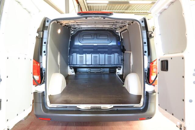 Mercedes-Benz VITO eVito Lang Launch Edition 41 kWh 93% accu