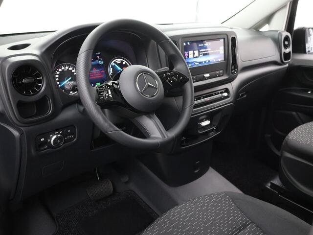 Mercedes-Benz VITO eVito 112 Bestelwagen L2 66 kWh | Stoelverwarming | Navigatie | Achteruitrijcamera | Airco | Cruise Control | Dodehoekassistent |