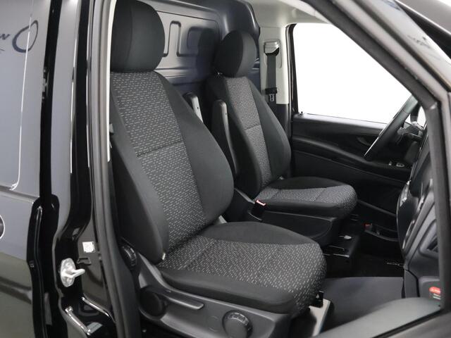 Mercedes-Benz VITO eVito 112 Bestelwagen L2 66 kWh | Stoelverwarming | Navigatie | Achteruitrijcamera | Airco | Cruise Control | Dodehoekassistent |