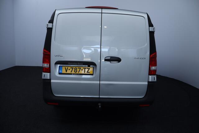Mercedes-Benz VITO 114 CDI Extra Lang Comfort/ Dubbele Cabine!/ Automaat/ Trekhaak/ Camera/ Bluetooth/ Navi/ Airco/ Cruise/ Elek. pakket/ AUX & USB/ Multi. Stuur/ Armsteun/ Dagrijverl.
