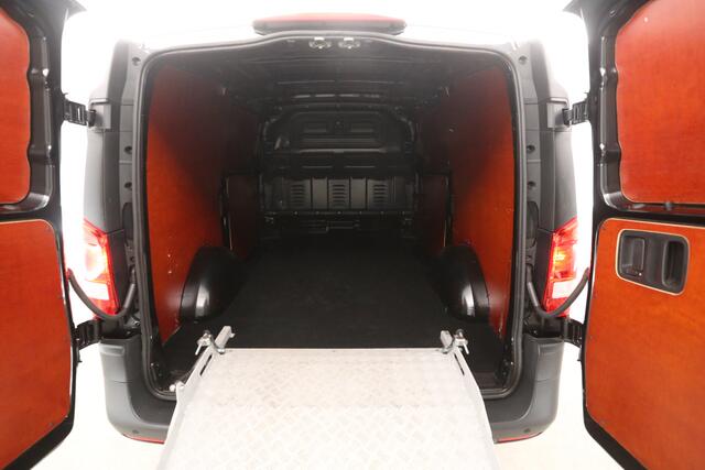 Mercedes-Benz VITO 114 CDI Lang | Automaat | Airco | Cruise | Camera | Carplay | 2xSchuifdeur | Trekhaak | Oprijplaat