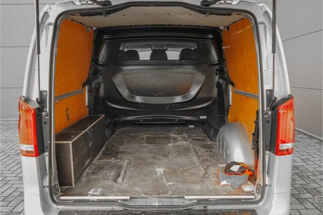 Mercedes-Benz VITO 114 CDI Lang DC Automaat 2x Schuifdeur Navi LED Trekhaak 19"