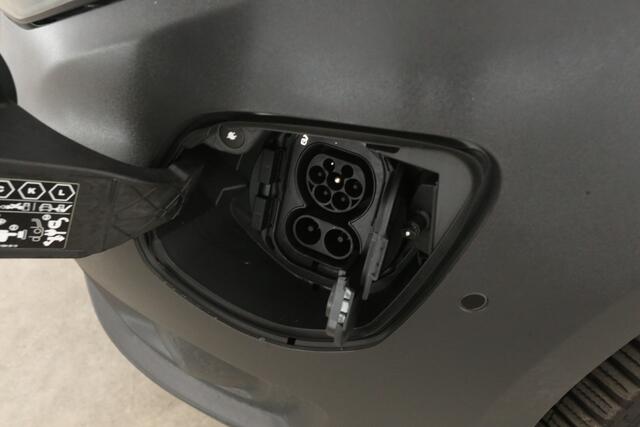 Mercedes-Benz VITO eVito Lang 66 kWh | Snelladen | SOH 97% | Airco | Cruise | Camera | Carplay | 3 Zits | Navi | Parkeersens.
