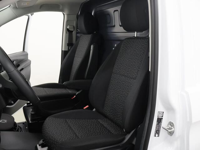 Mercedes-Benz VITO eVito Bestelwagen L2 66 kWh | Stoelverwarming | Apple Carplay | Achteruitrijcamera | Airco | Dodehoekassistent |
